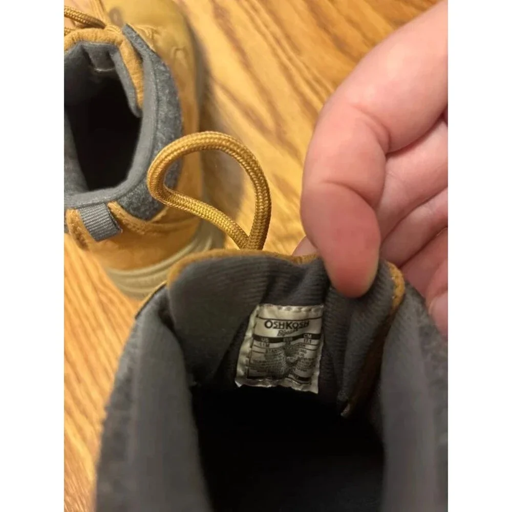Oshkosh Shoes Size 11 M